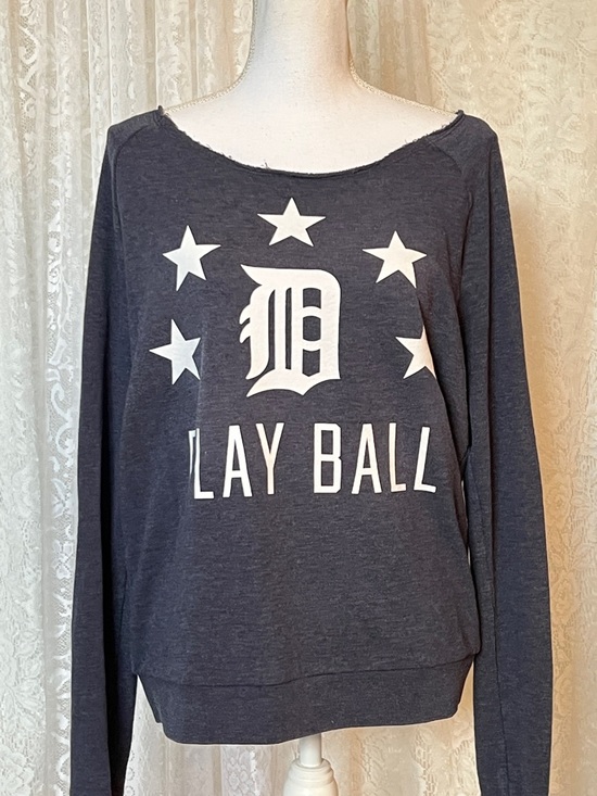 PINK Victoria's Secret Tops - VS PINK Detroit Sweatshirt